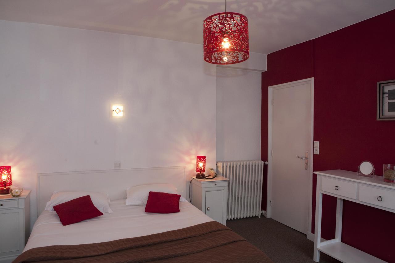 Châteaulin Logis Hotel Le Chrismas المظهر الخارجي الصورة