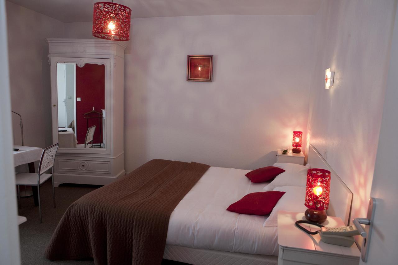 Châteaulin Logis Hotel Le Chrismas المظهر الخارجي الصورة